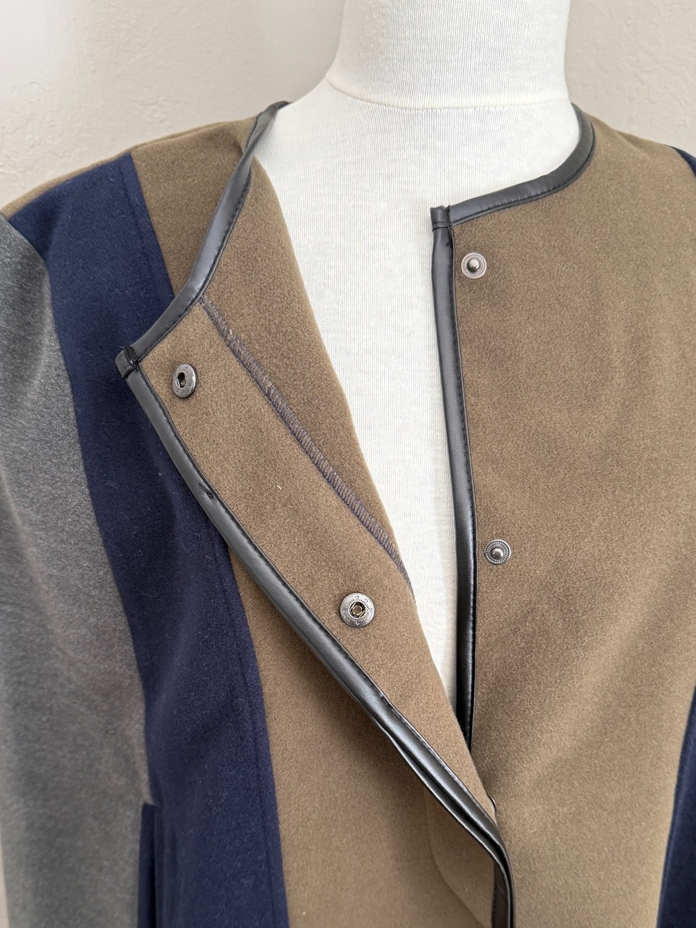 ASOS Color Block Fall Autumn Cape - Picture 3 of 8